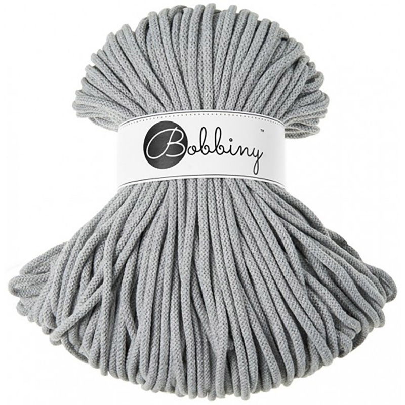 Macramé pletená šnúra značky Bobbiny je vysokokvalitná bavlnená priadza vhodná na tvorbu macramé dekorácií, pletenie a hačkovanie kabeliek, košíko