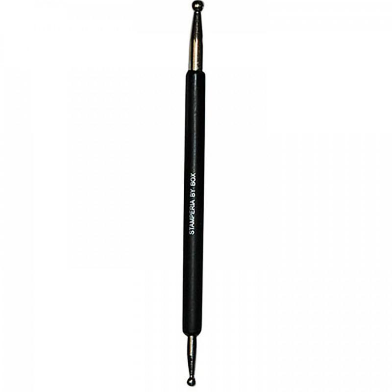 Pero na bodkovanie (dotting tool) je nástroj, ktorý sa jemne namáča do farby a po priložení na povrch vytvorí peknú a presnú bodku. Veľkosť bodky mô