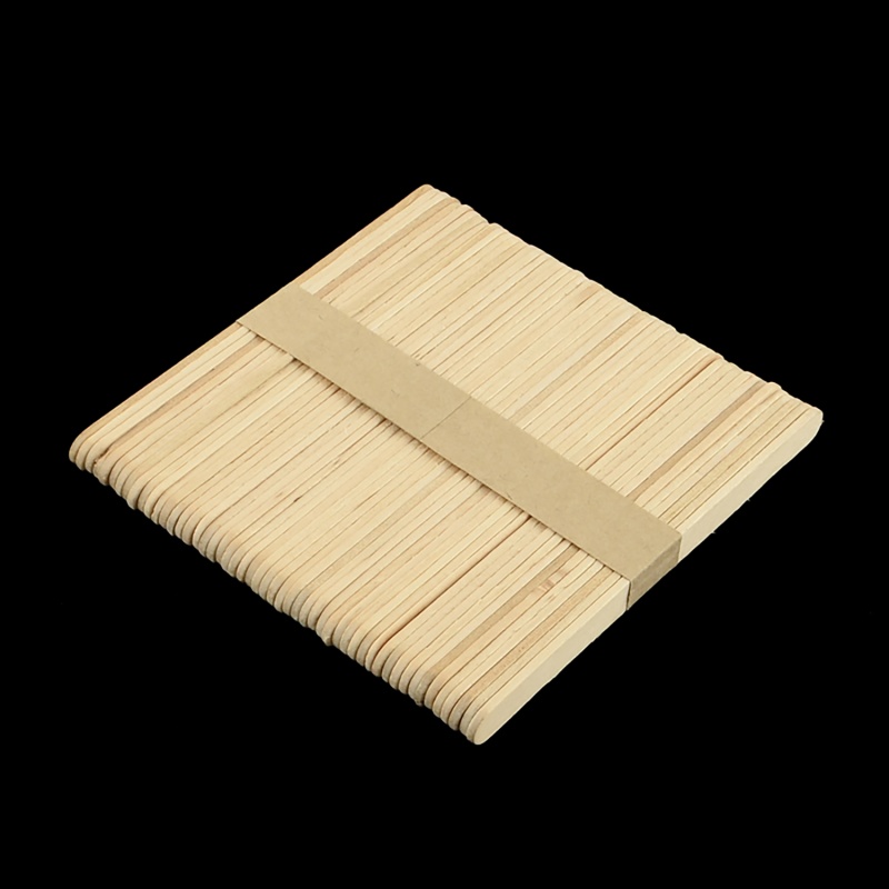 Drevená palička z bledého dreva vám môže poslúžiť ako základ na tvorenie a ďalšiu dekoráciu, no urč