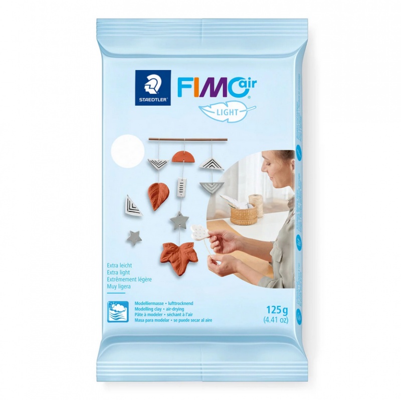 FIMO ® Air Light je modelovacia hmota zo skupiny FIMO od výrobcu Staedler, ktorá je obdobou hmoty FIMO Air Basic. Je to modelovací tmel na vodnej báze tvrd