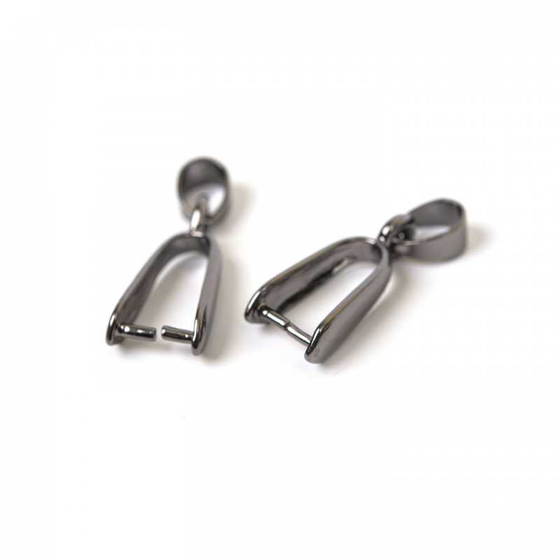 Šlupňa je bižutérny komponent, ktorý slúži na zavesenie prívesku na náhrdelník či retiazku a tvorí estetický prechod medzi šnúrkou a príveskom. Je vytvorená z o