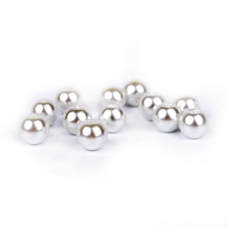 Voskované perly vznikli ako imitácia pravých prírodných perál. Jedná sa o technológiu povrchovej úpravy sklenených perlí alebo mačkaných či plasto