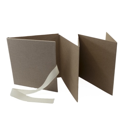 Album harmonika v tvrdom obale, 155 x155 mm, hnedý kraft