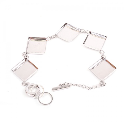 Náramok s 5 štvorcovými lôžkami Rhodium